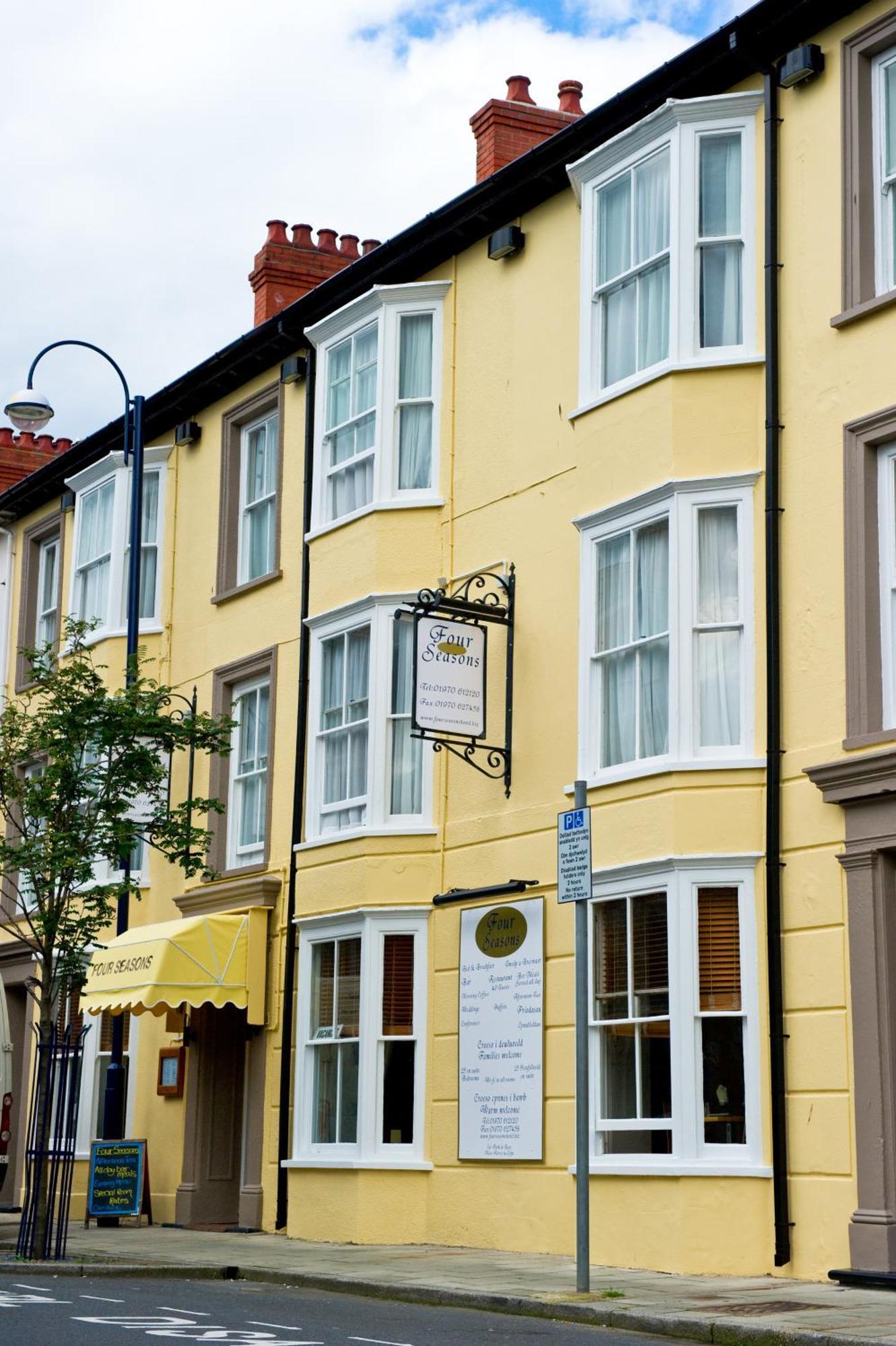 Four Seasons Hotel Aberystwyth Exterior photo